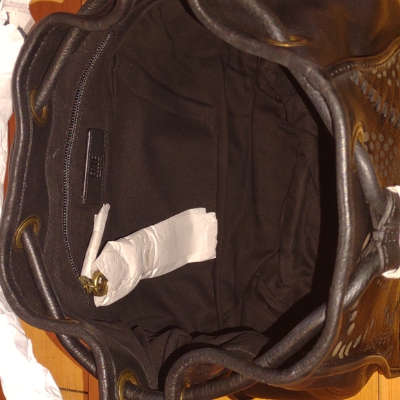 Frye Vivian Bucket Bag - Picture 7 of 9